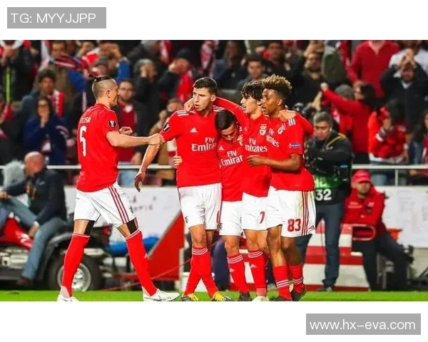 英超精彩对决本菲卡大胜那不勒斯帽子戏法引发争议判罚热议 英超精彩对决本菲卡大胜那不勒斯帽子戏法引发争议判罚热议