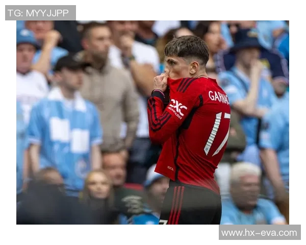 足总杯惊天逆转里昂6-2狂胜曼联争议判罚引发全场热议 足总杯惊天逆转里昂6-2狂胜曼联争议判罚引发全场热议